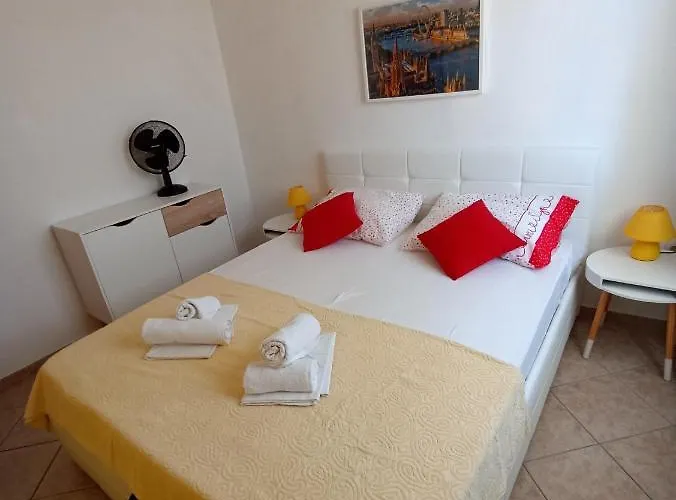 Apartamento Dario Pag Town